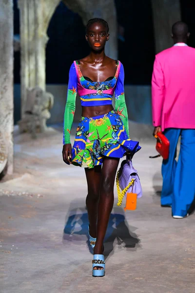 Look 33